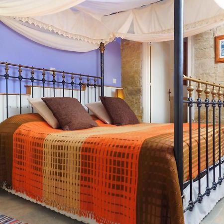 Zoes Traditional Apartments, Bed & Breakfast Ларнака Екстер'єр фото