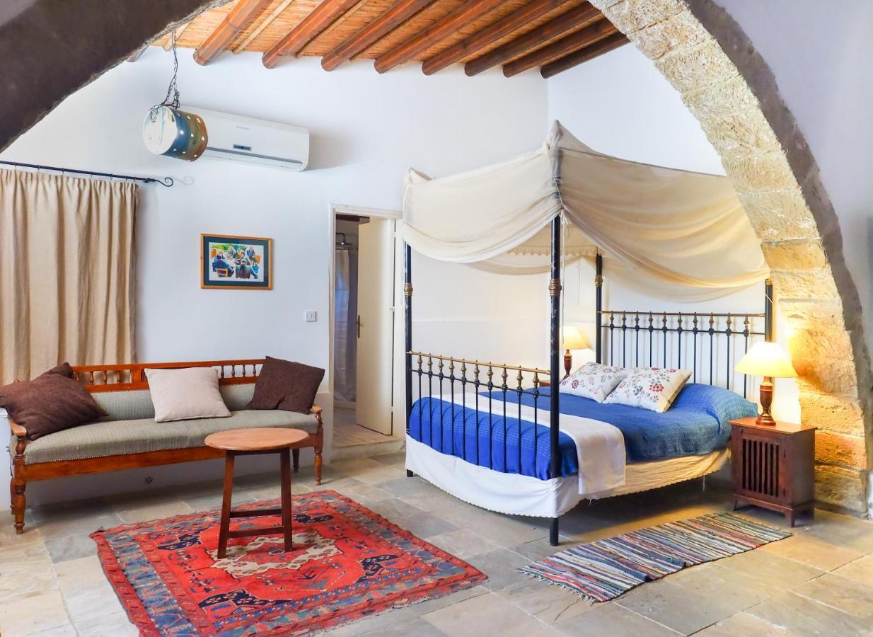 Zoes Traditional Apartments, Bed & Breakfast Ларнака Екстер'єр фото
